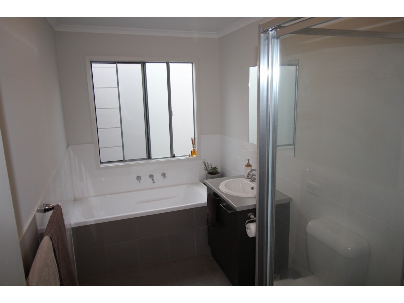 5 Shore Lane, Woodcroft SA 5162