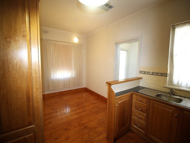 11 English Avenue, Clovelly Park SA 5042