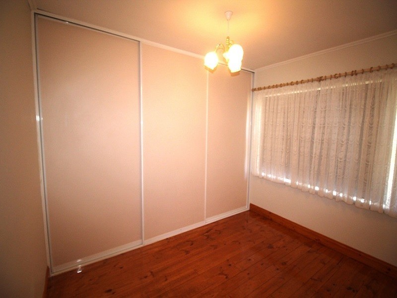 11 English Avenue, Clovelly Park SA 5042