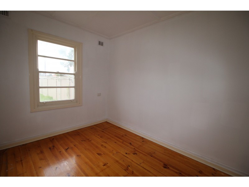 8 Alexander Grove, Woodville Gardens SA 5012