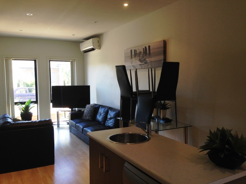 1 Franklin Avenue, Mawson Lakes SA 5095