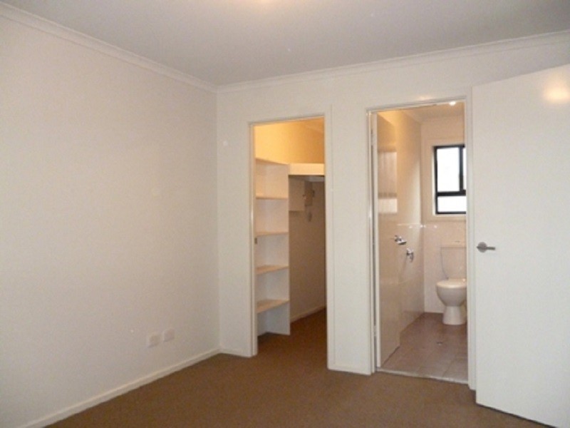 1 Franklin Avenue, Mawson Lakes SA 5095