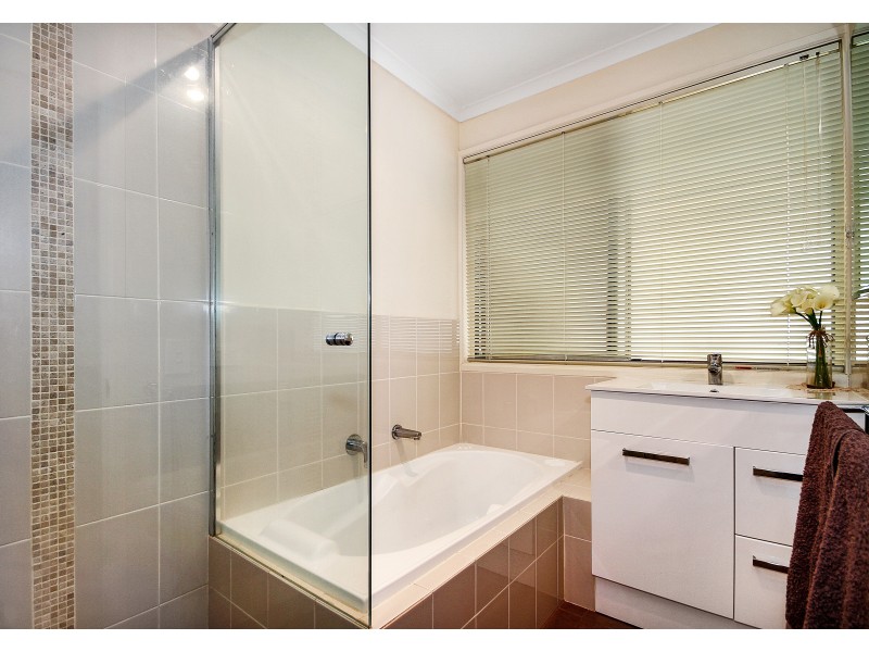 9 Sir Claud Gibb Street, North Haven SA 5018