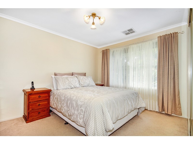 9 Sir Claud Gibb Street, North Haven SA 5018