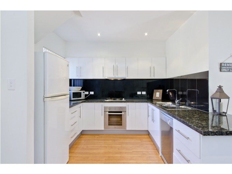 2/18 Quintus Terrace, Dover Gardens SA 5048