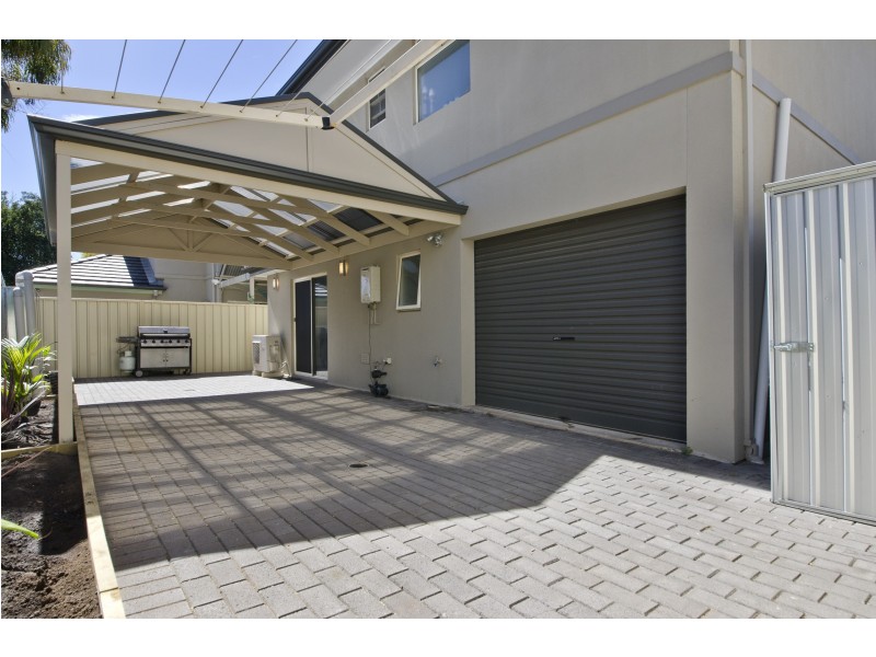 2/18 Quintus Terrace, Dover Gardens SA 5048