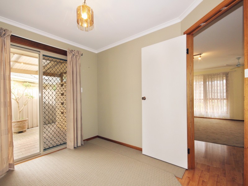 10 Sandison Avenue, Park Holme SA 5043