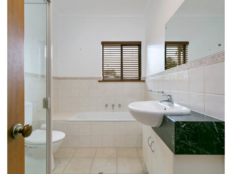 15 Bishop Street, Skye SA 5072