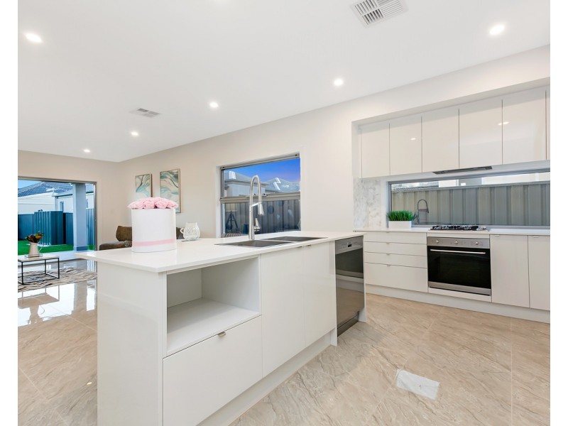 21B Sampson Road, Mitchell Park SA 5043