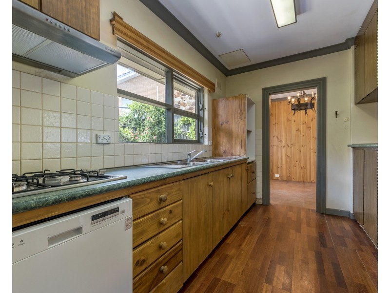 27 Yeelanna Avenue, Seaview Downs SA 5049