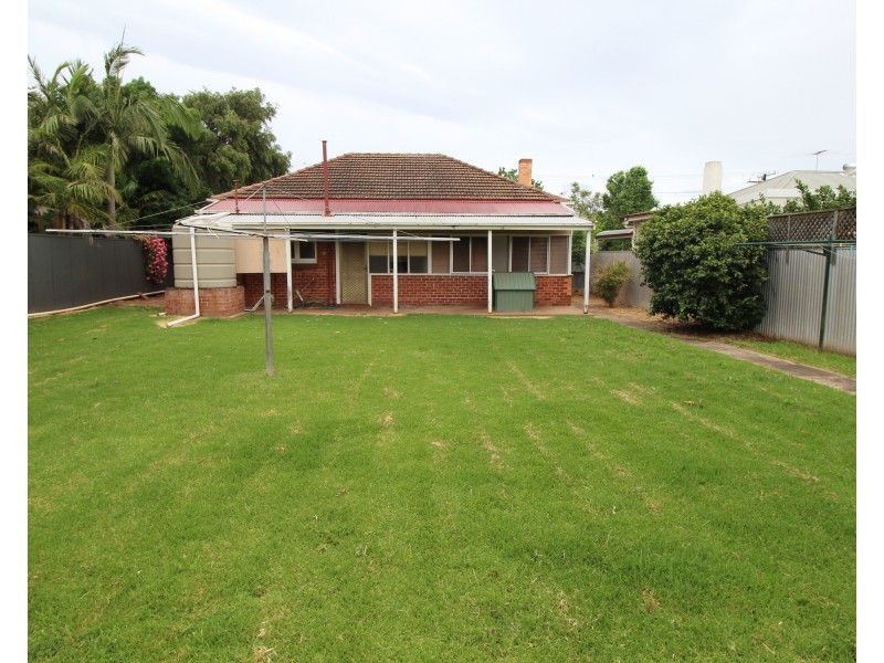 17 Mathias Avenue, Cumberland Park SA 5041