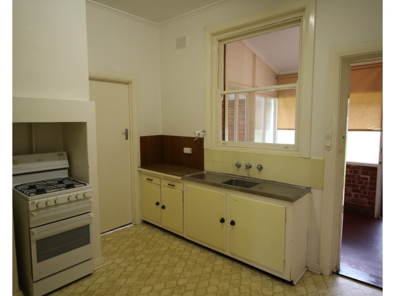 17 Mathias Avenue, Cumberland Park SA 5041