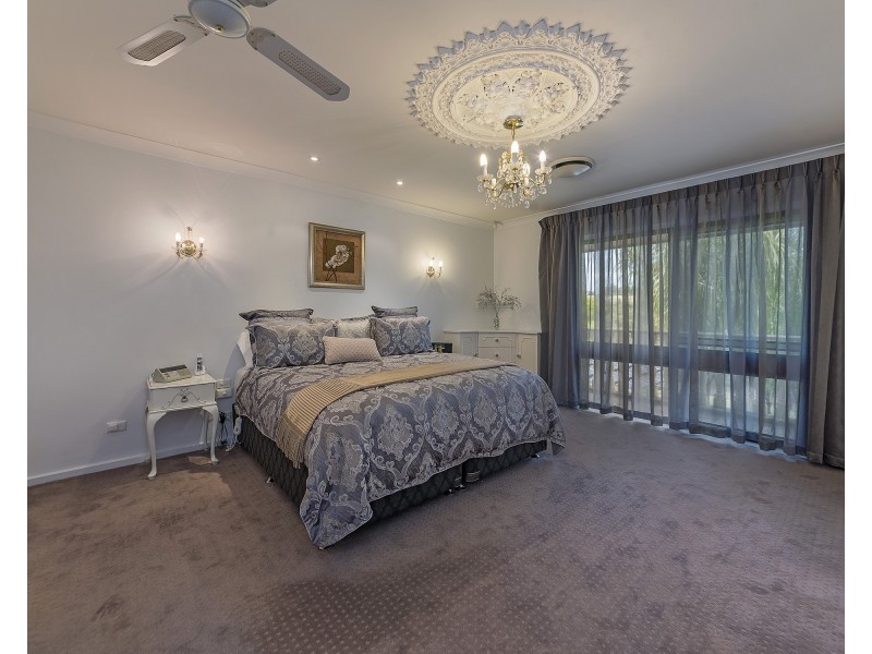 32 Immanuel Drive, Greenwith SA 5125