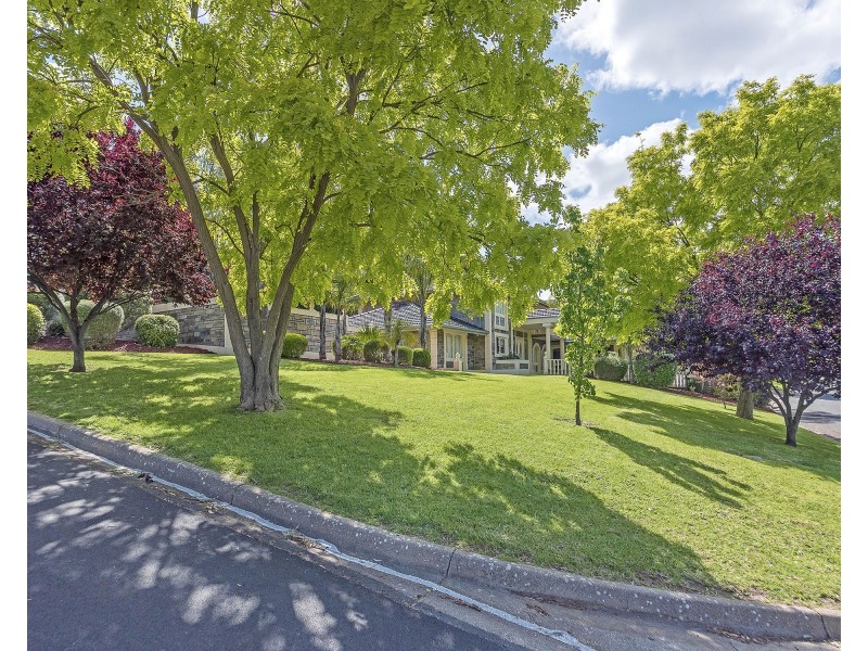 32 Immanuel Drive, Greenwith SA 5125