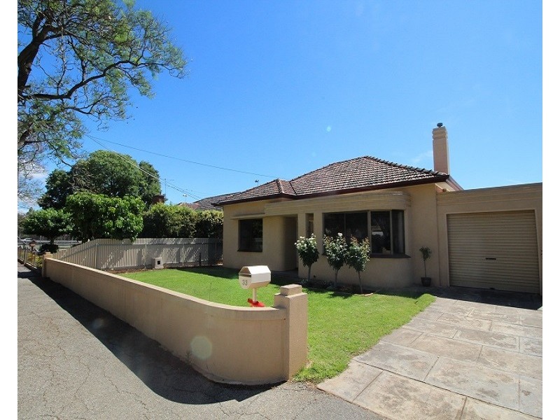 33 Clovelly Avenue, Clarence Gardens SA 5039