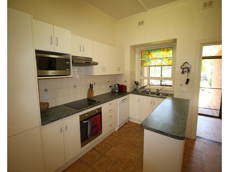 33 Clovelly Avenue, Clarence Gardens SA 5039