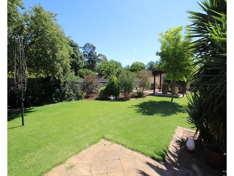 33 Clovelly Avenue, Clarence Gardens SA 5039