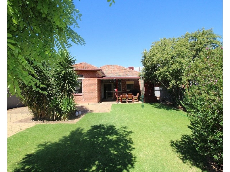 33 Clovelly Avenue, Clarence Gardens SA 5039