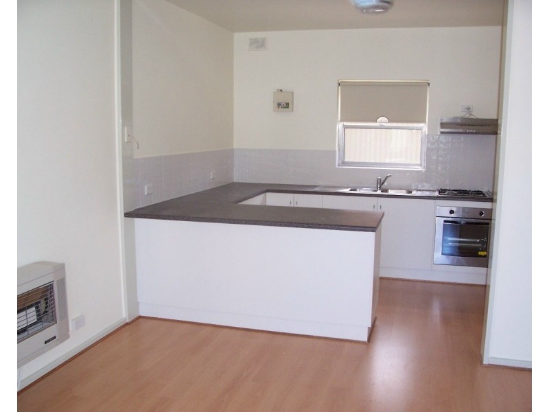 2/24  Kelvin Road, Bedford Park SA 5042