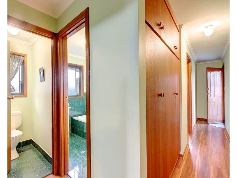 1/8 Jacqueline Avenue, Woodcroft SA 5162