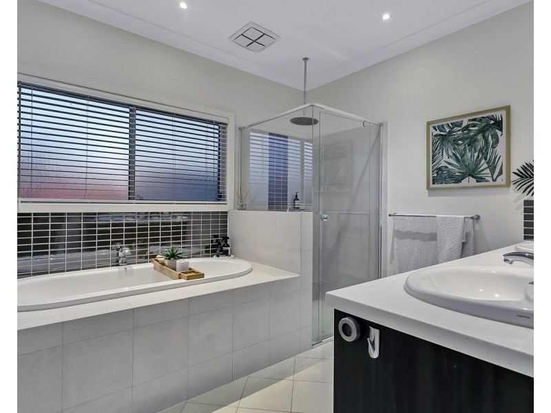 5 Dairy Court, Craigburn Farm SA 5051