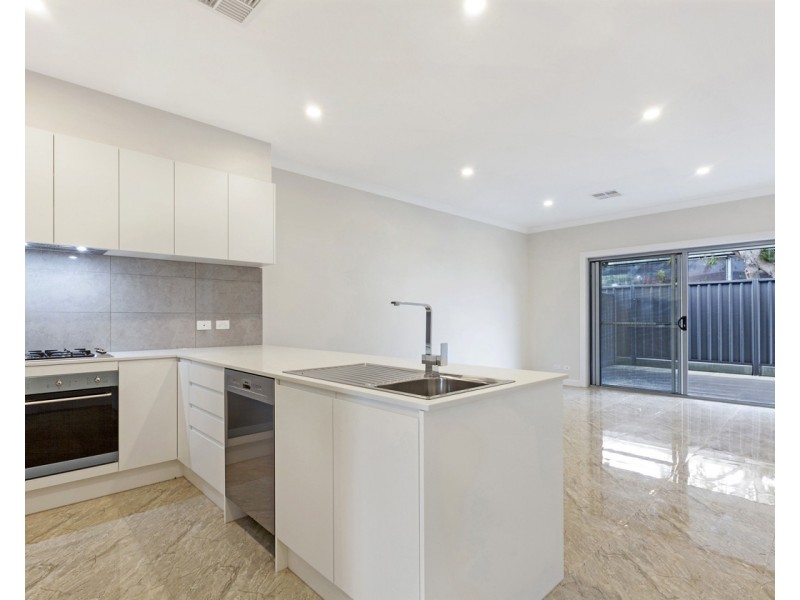 7 Liza Road, Happy Valley SA 5159