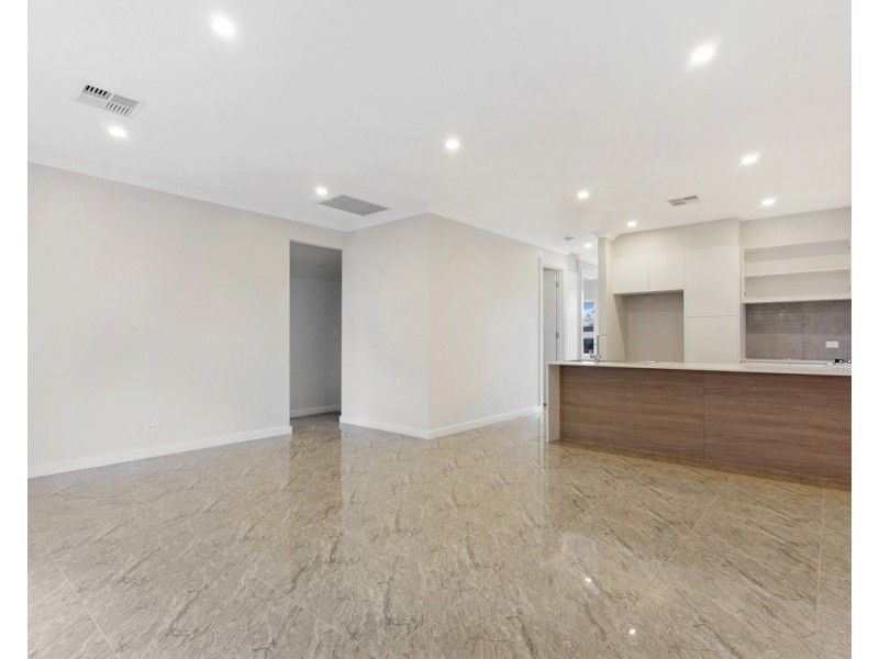 7 Liza Road, Happy Valley SA 5159