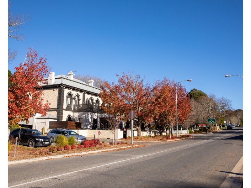 9 Castle Close, Crafers West SA 5152