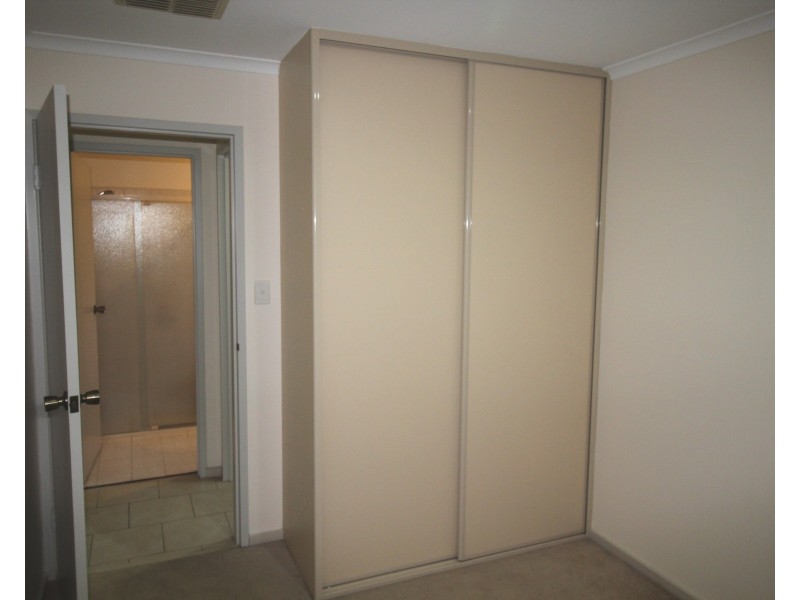 9 Champagne Crecsent, Woodcroft SA 5162