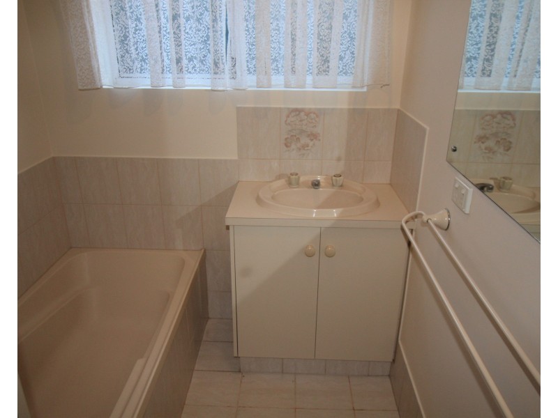 9 Champagne Crecsent, Woodcroft SA 5162