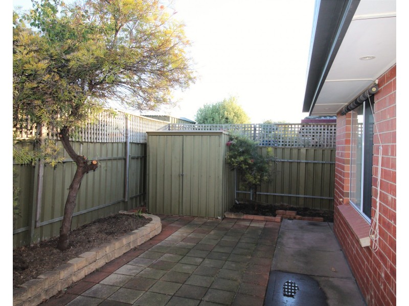 9 Champagne Crecsent, Woodcroft SA 5162