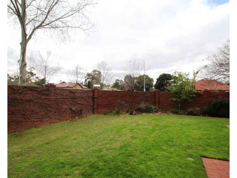 2/2a Deepdene Avenue, Westbourne Park SA 5041