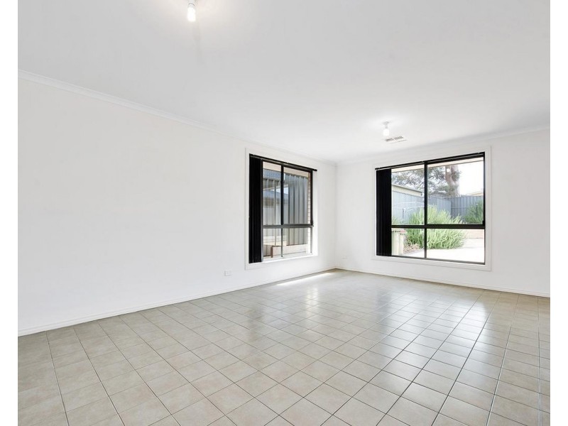 17a Cowra Avenue, Gilles Plains SA 5086