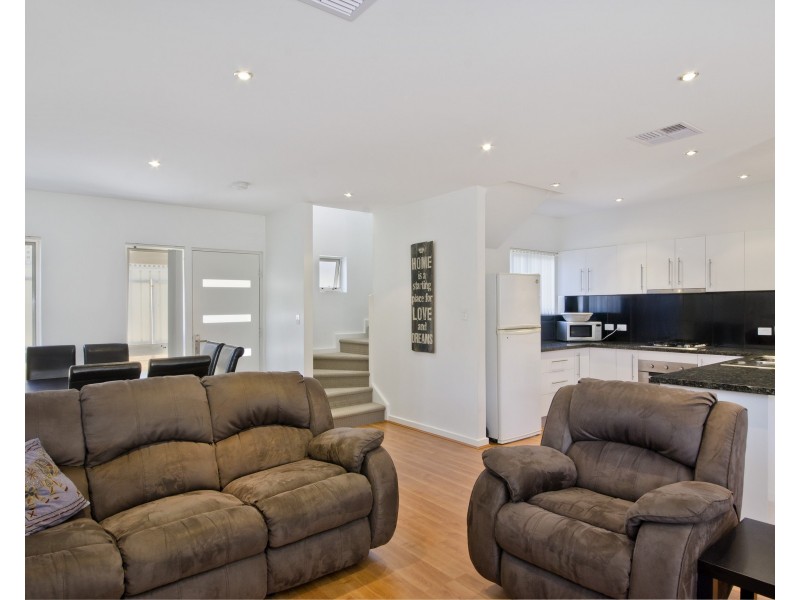 2/18a  Quintus Terrace, Dover Gardens SA 5048
