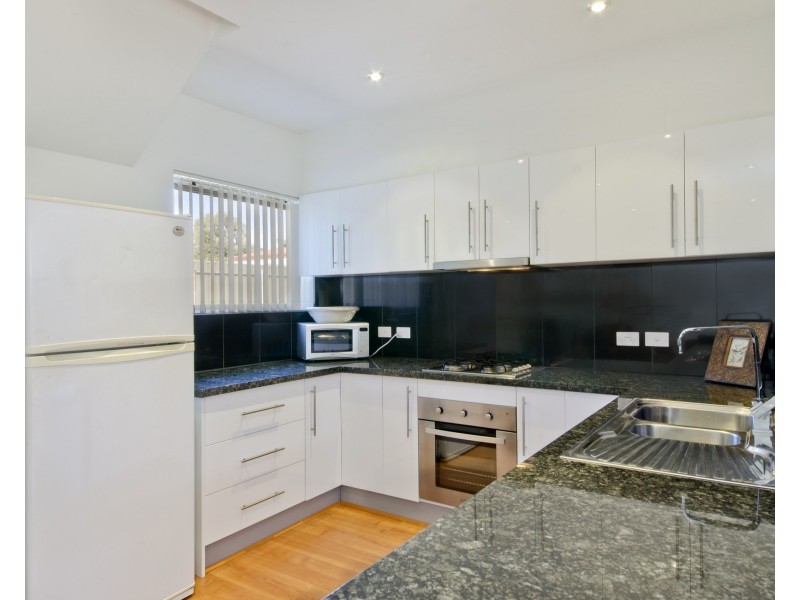2/18a  Quintus Terrace, Dover Gardens SA 5048