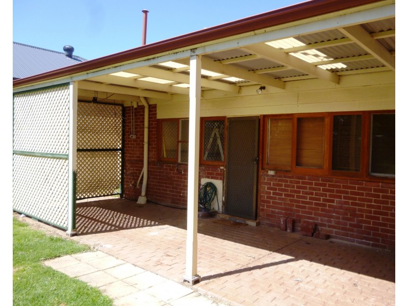2 Laught Avenue, Black Forest SA 5035