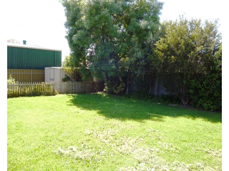 2 Laught Avenue, Black Forest SA 5035