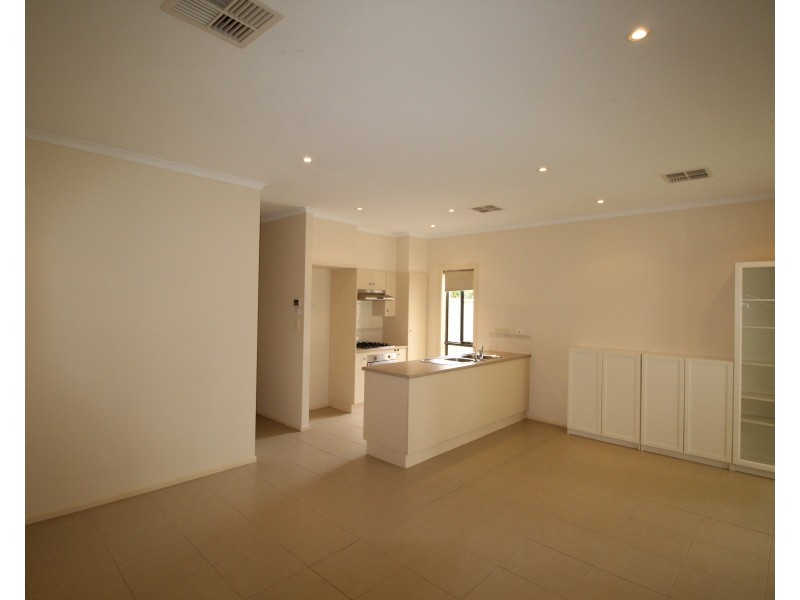 1a Thorne Crescent, Mitchell Park SA 5043