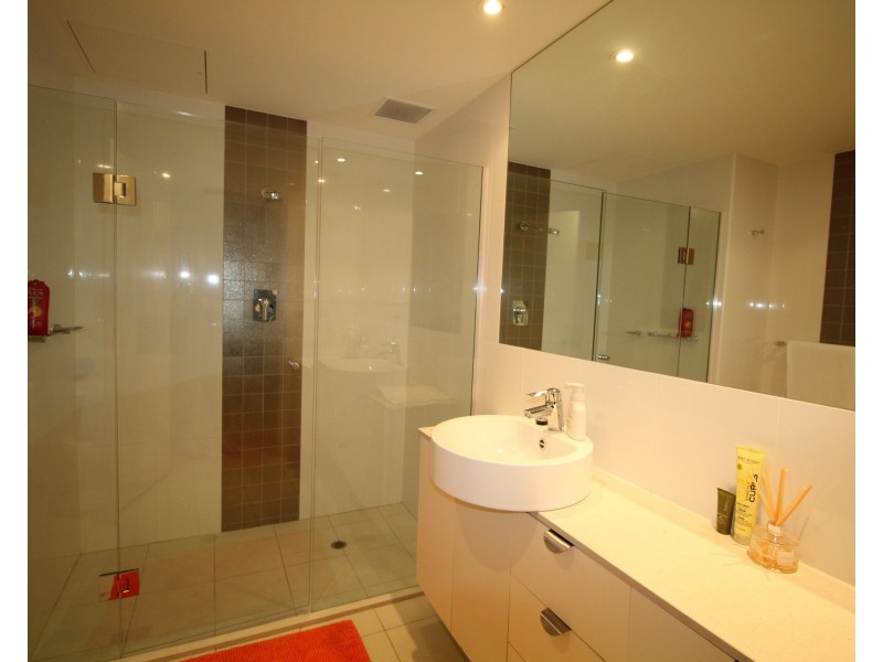 214/19  Holdfast Promenade, Glenelg SA 5045
