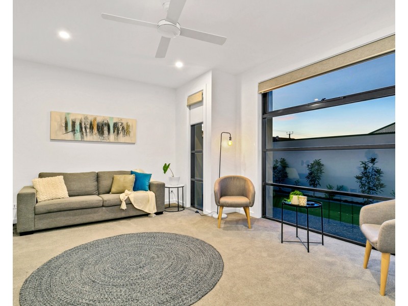 56 Albion Avenue, Glandore SA 5037