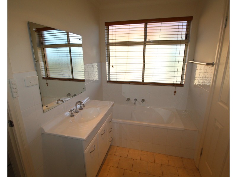 5/1b Thirza Avenue, Mitchell Park SA 5043