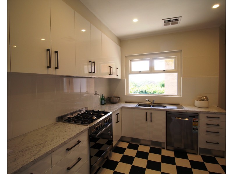 11 Sunnyside Road, St Georges SA 5064