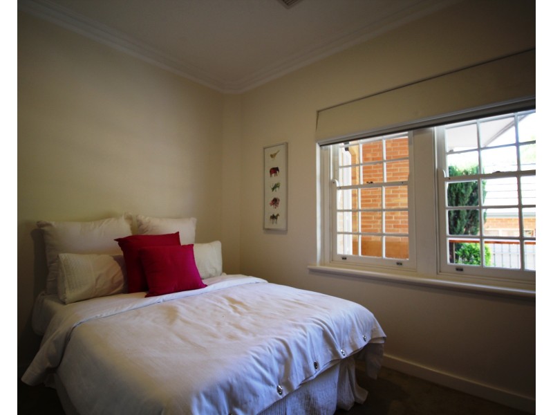 11 Sunnyside Road, St Georges SA 5064