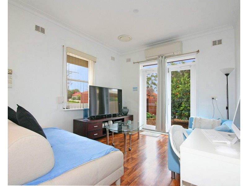 1 Windsor Avenue, Clovelly Park SA 5042