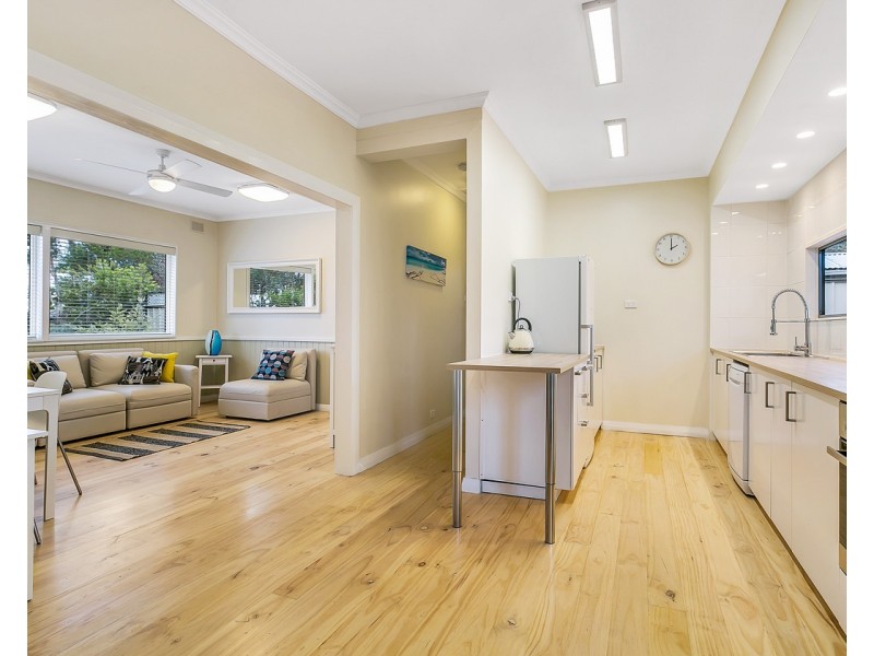 65 Gloucester Avenue, Belair SA 5052