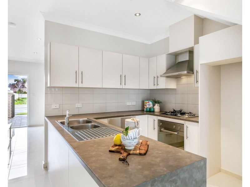 11A Mulcra Avenue, Park Holme SA 5043