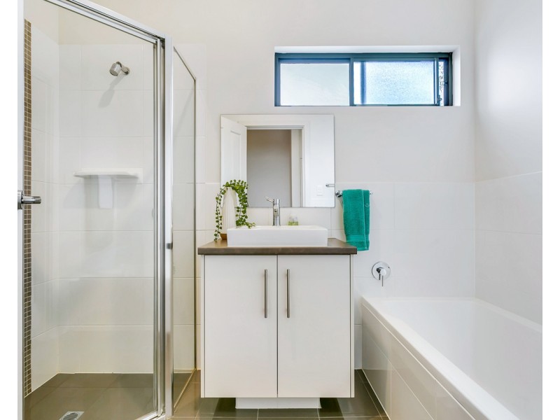 11A Mulcra Avenue, Park Holme SA 5043