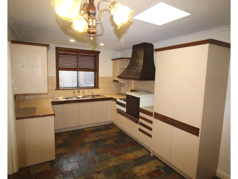 13 Scottish Avenue, Clovelly Park SA 5042