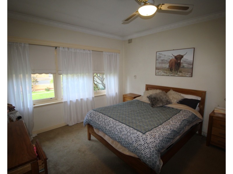 4a Ackland Avenue, Clarence Gardens SA 5039