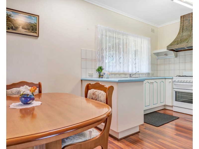 4 Glandore Avenue, Clovelly Park SA 5042